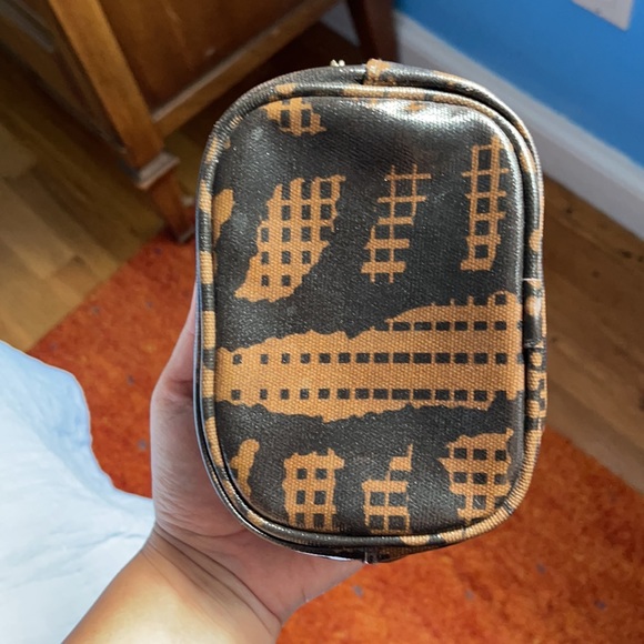 Tory Burch - Picture 3 of 5